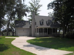 705 Brigantine Dunmore Rd, Midway, GA 31320