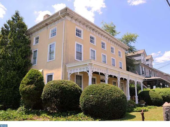 18 Mainland Rd, Harleysville, PA 19438