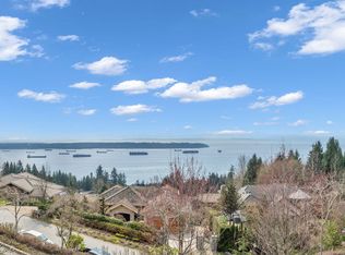 2575 Garden Ct #102, West Vancouver, BC