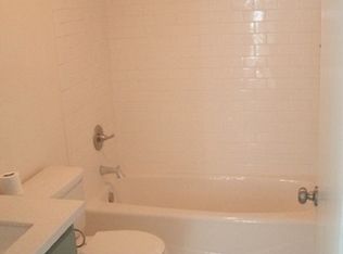 1421 1/2 Mohawk St, Los Angeles, CA 90026