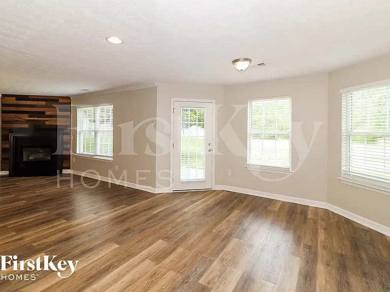 8335 River Hill Commons Dr — Photo 7