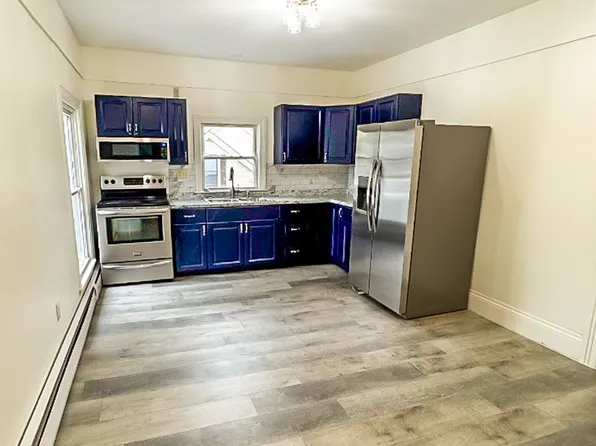 70 High St #2, Fairfield, ME 04937