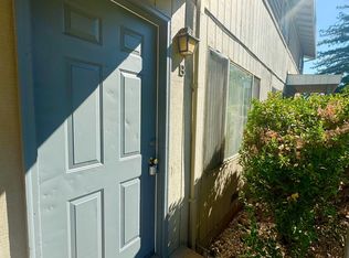 1105 Del Sol Pl APT B, Redding, CA 96002