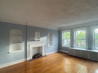 7707 Lowell Ave APT 2, Skokie, IL 60076