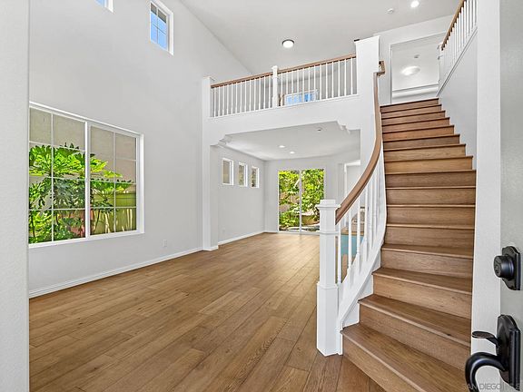 2nd image of 4308 Calle Mar De Ballenas