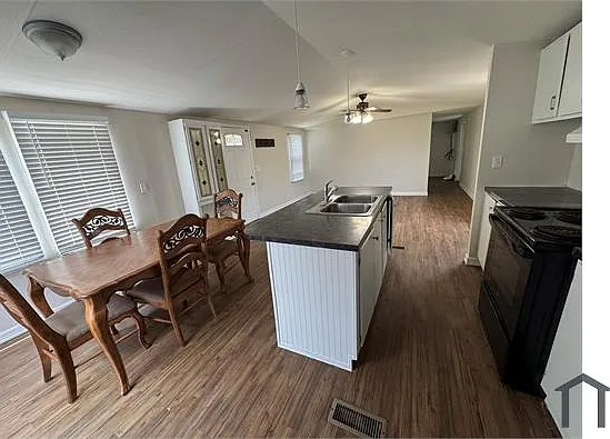 2 bed, $860 — Photo 2
