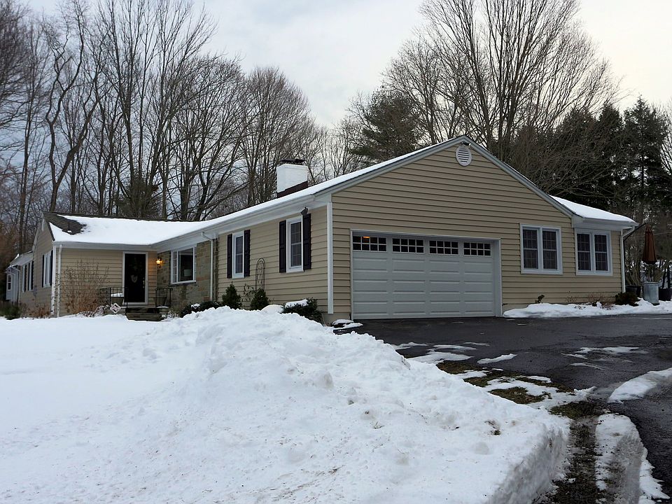 2nd image of 399 Haverstraw Rd