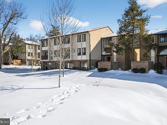 4th image of 11-13 Aspen Way