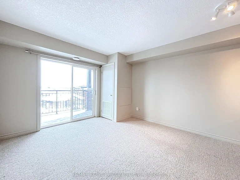 43 Goodwin Dr #404 — Photo 11