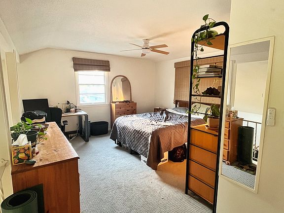 3rd image of 3623 Glendale Ter