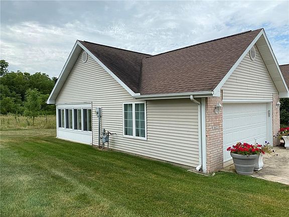 4th image of 612 Rockway Pl