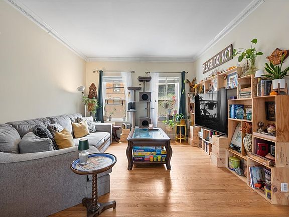 2nd image of 853 W Carmen Ave #1D