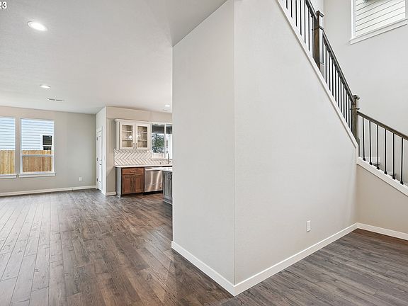 4th image of 11513 NE 135th Ave