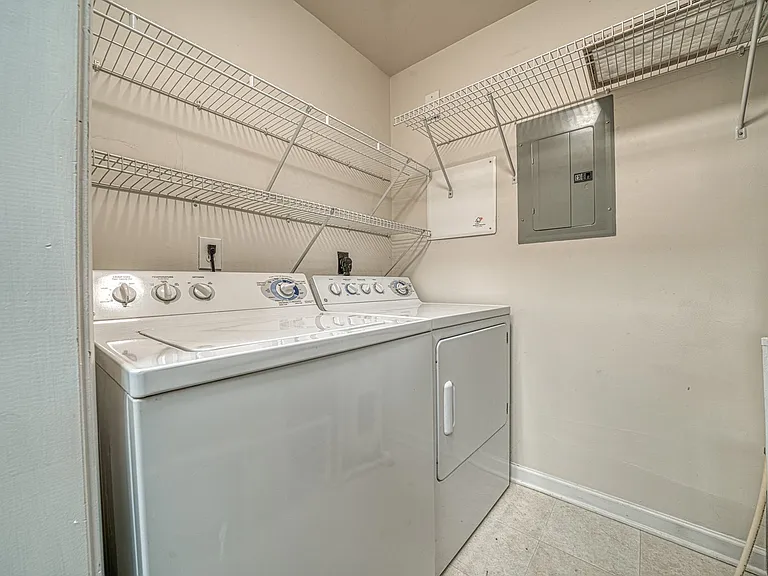3246 Margellina Dr — Photo 47