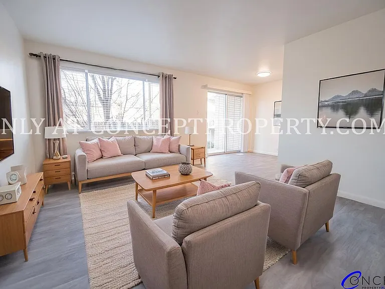 425 E 3rd Ave — Photo 39
