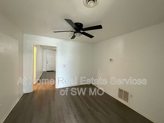 5th image of 1731 W Walnut St