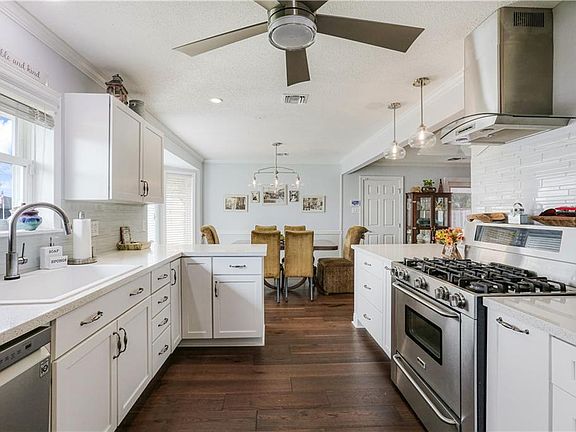 5th image of 3201 E Lafourche Ct