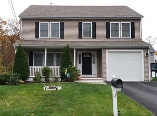 59 Mohawk St, Cumberland, RI 02864