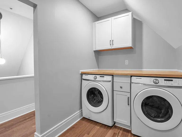 100 Richmond Ave #UPPER — Photo 40