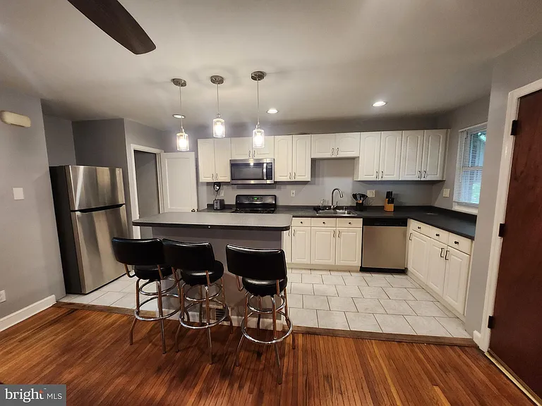 5819 Bustleton Ave — Photo 4