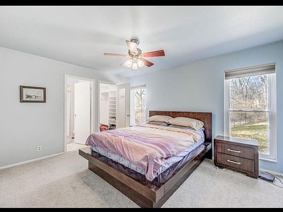 5th image of 131 Portico Dr