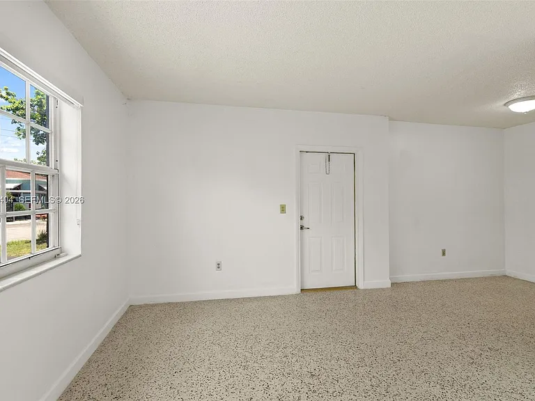 3211 NW 13th Ter #3211 — Photo 11