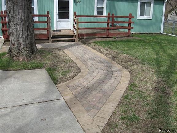 NICE WALKWAY!