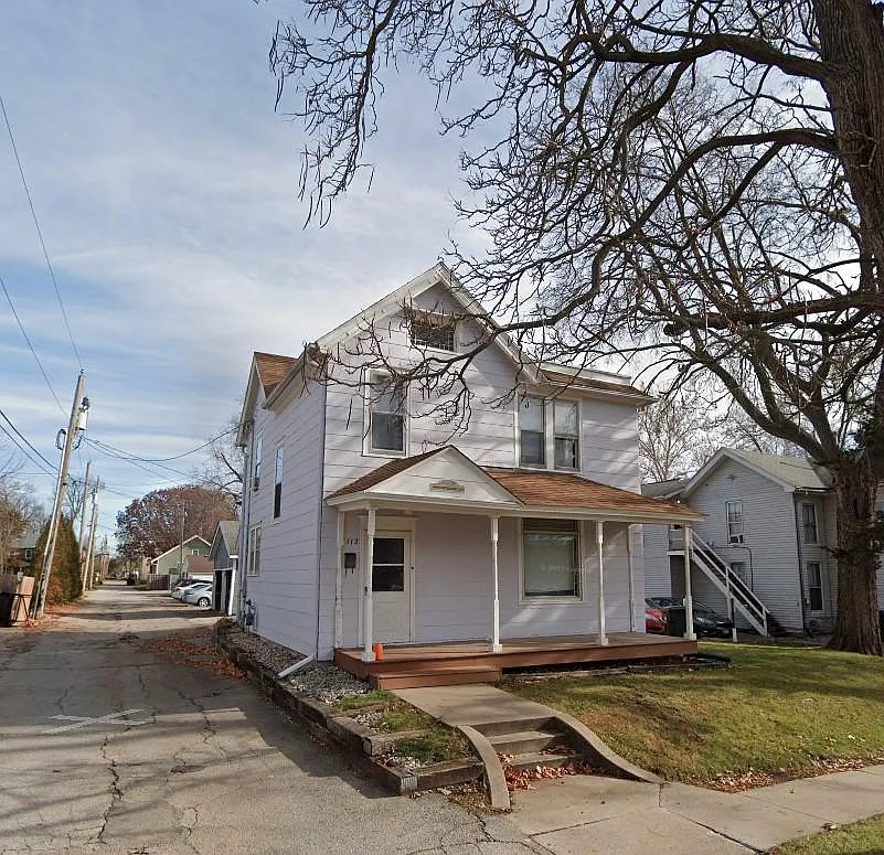 4 bed, 1886 sqft, $2,920 — Photo 1