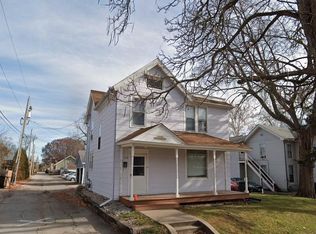 112 N Johnson St, Iowa City, IA 52245