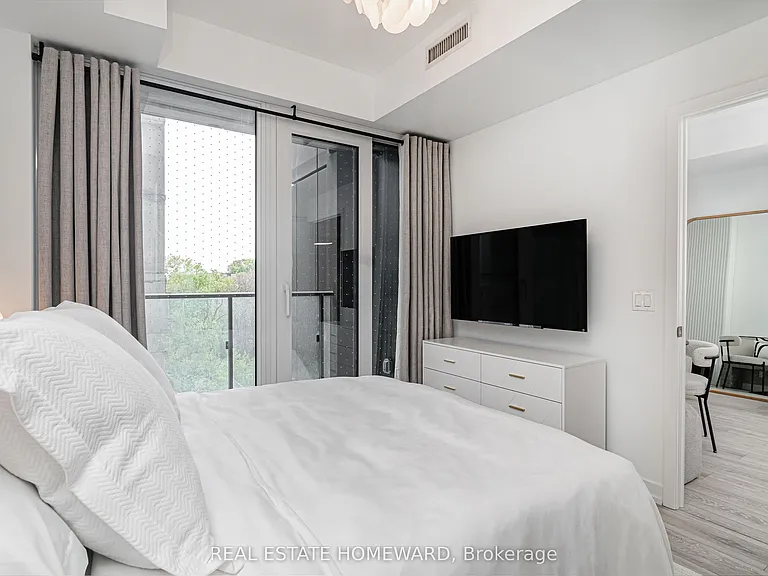 2020 Bathurst St #502 — Photo 22