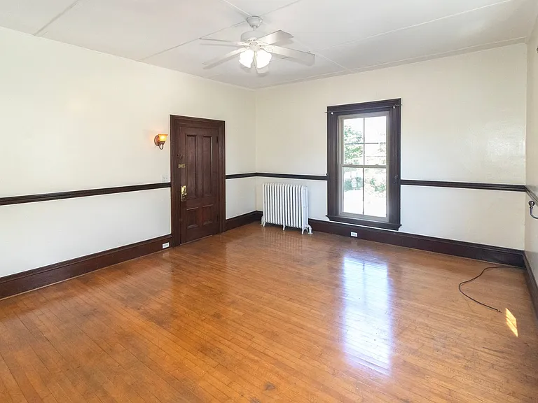 438 State St — Photo 25