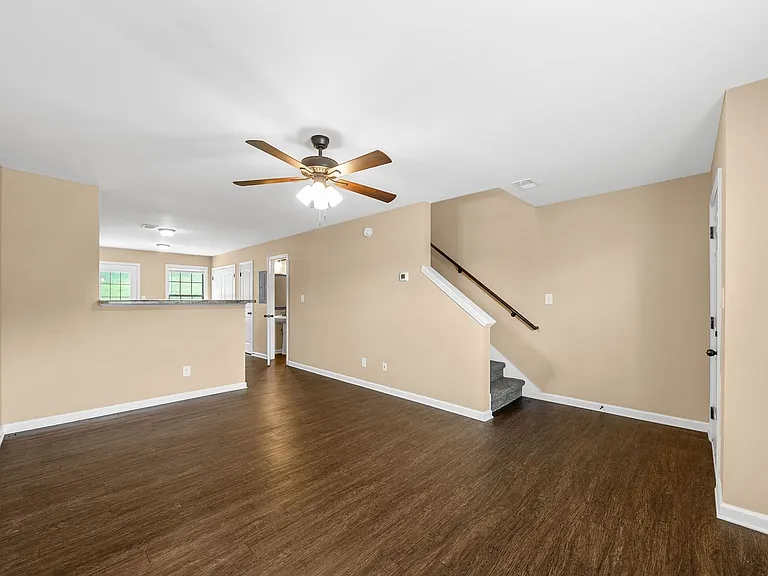 157 Center Pointe Dr — Photo 7