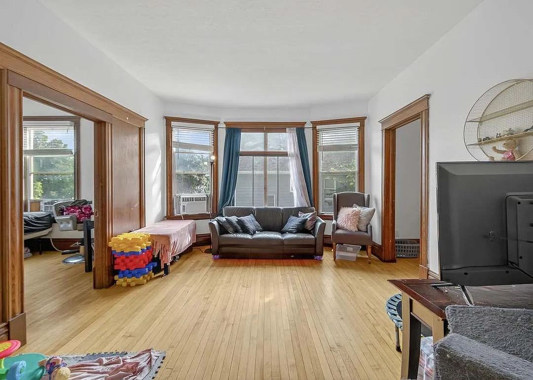 3 bed, 1050 sqft, $1,500 — Photo 4