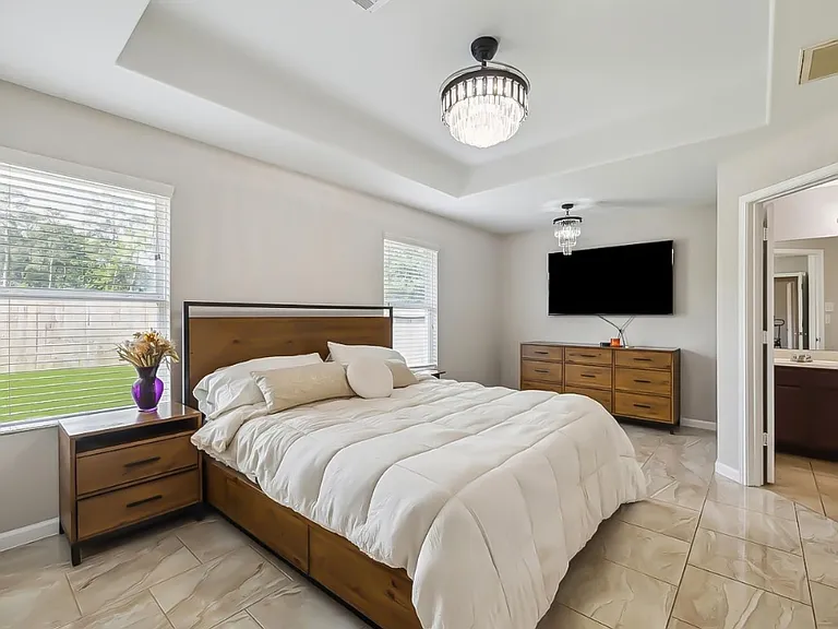 2615 Magnolia Fair Way — Photo 14