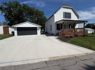 1706 6th St, Gilbertville, IA 50634