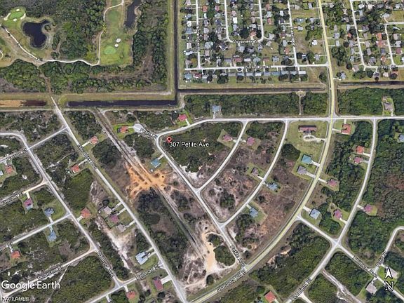 3rd image of 307 Petite Ave