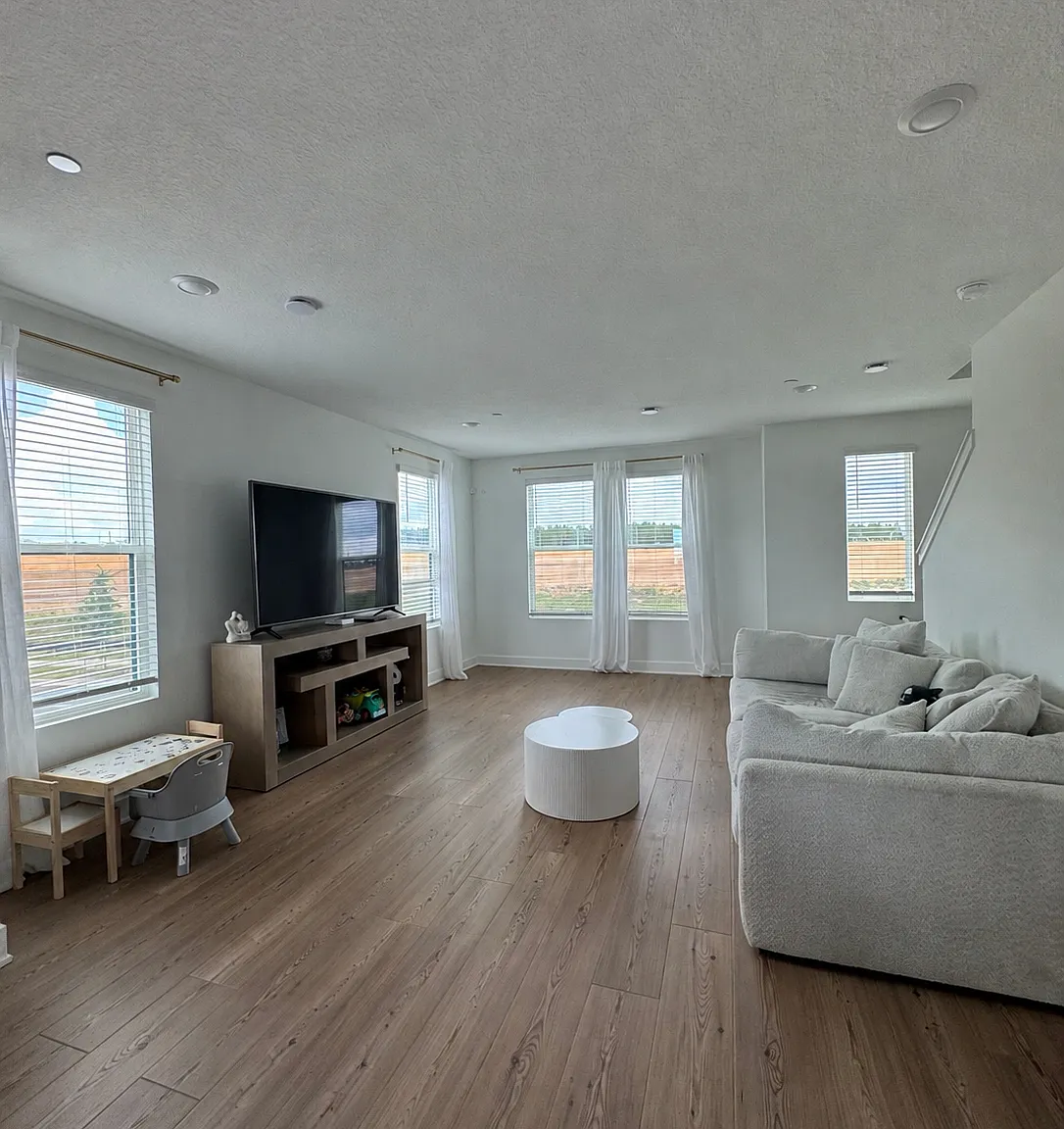 15309 Hamlin Park Dr — Photo 4