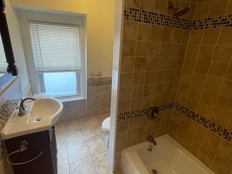 143 Highland Ave #3B — Photo 11