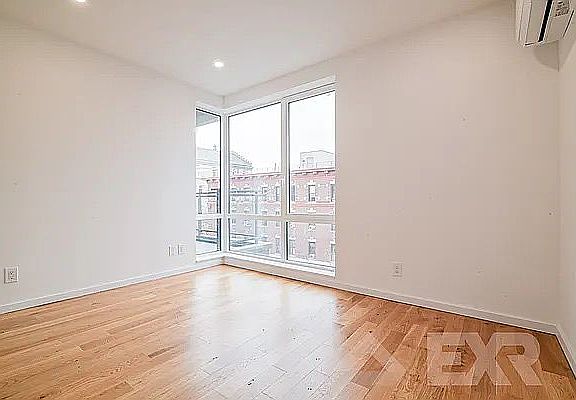 4th image of 63 Lewis Ave APT 3B