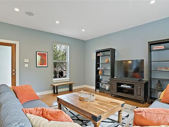 3rd image of 2109 Melridge Pl #A