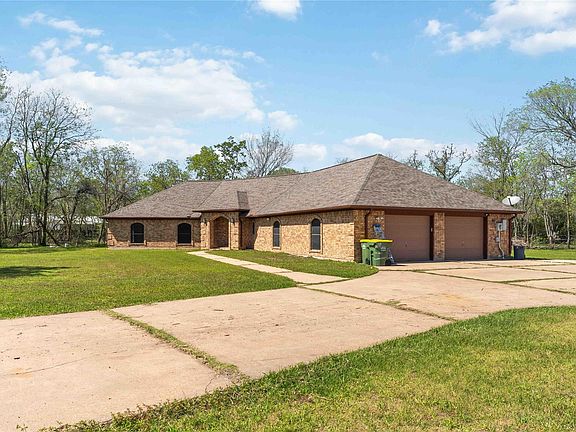 3rd image of 7825 Hughes Ranch Rd