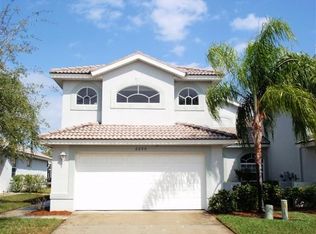 6600 Castlelawn Pl, Naples, FL 34113