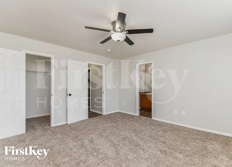 7606 Sistine Ln — Photo 9