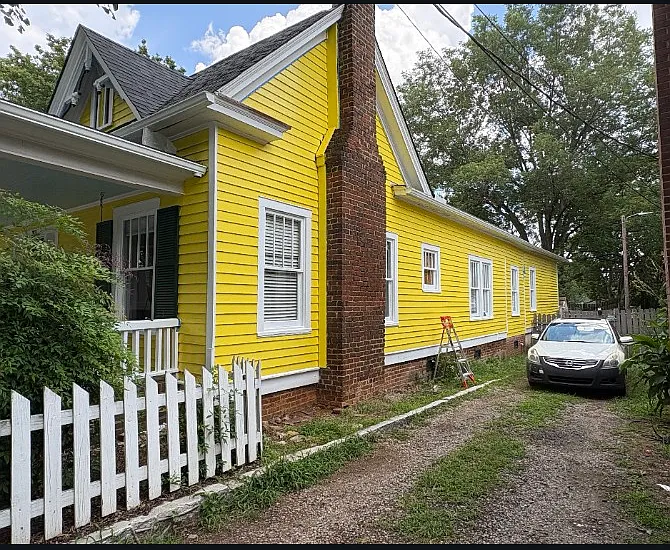 3 bed, 2.5 bath, 2050 sqft, $2,000 — Photo 3