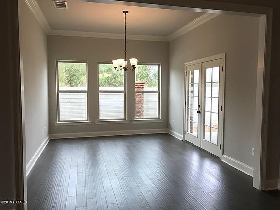 3rd image of 101 Piper Crest Ln