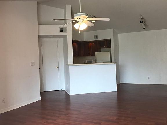 3rd image of 3450 Pinewalk Dr N APT 437