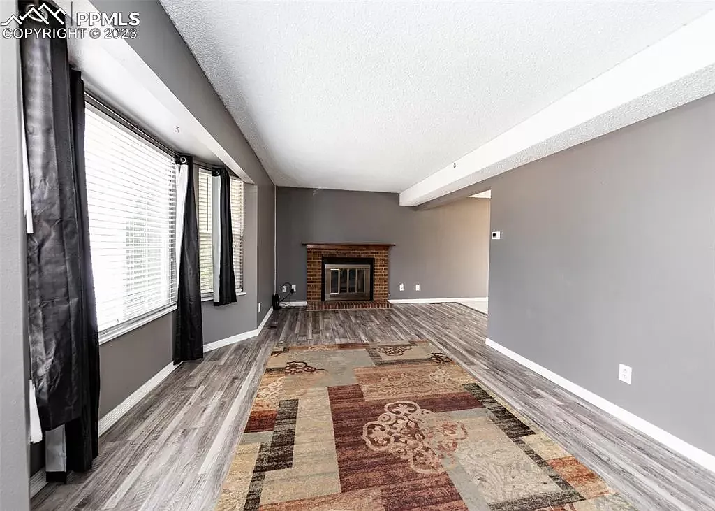 3 bed, 1714 sqft, $1,100 — Photo 2