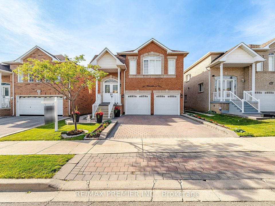 1st image of 137 Blackthorn Dr