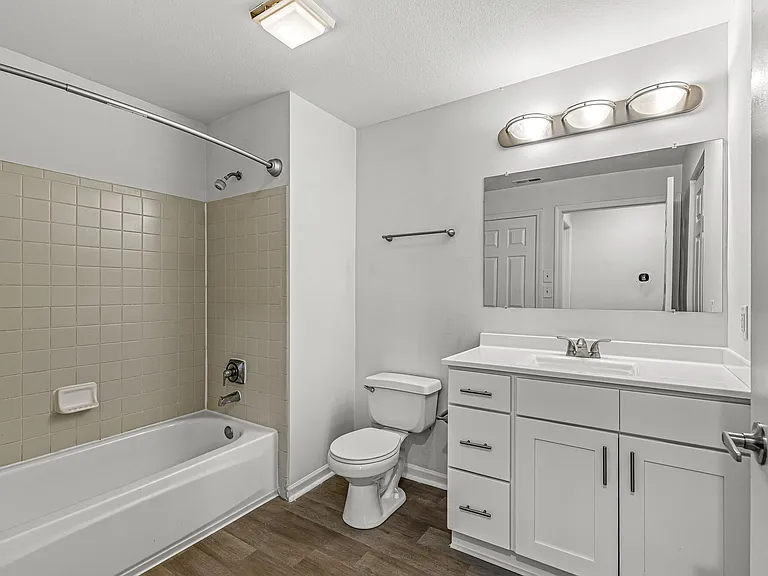 Buffalo Creek Apartments — Photo 40