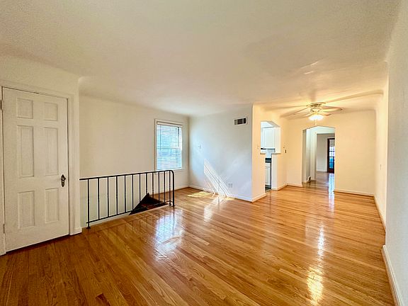 2nd image of 6371 Sutherland Ave #2F